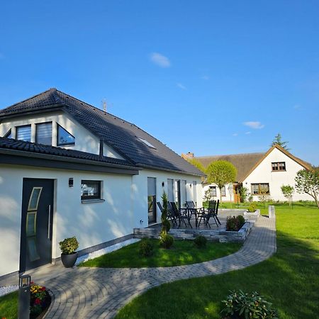 Haus Am Bodden Lägenhet Fuhlendorf  Exteriör bild